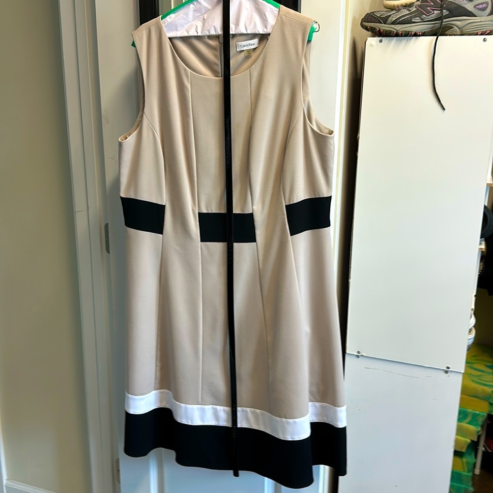 Cream and black trimmed Calvin Cline 16W dress